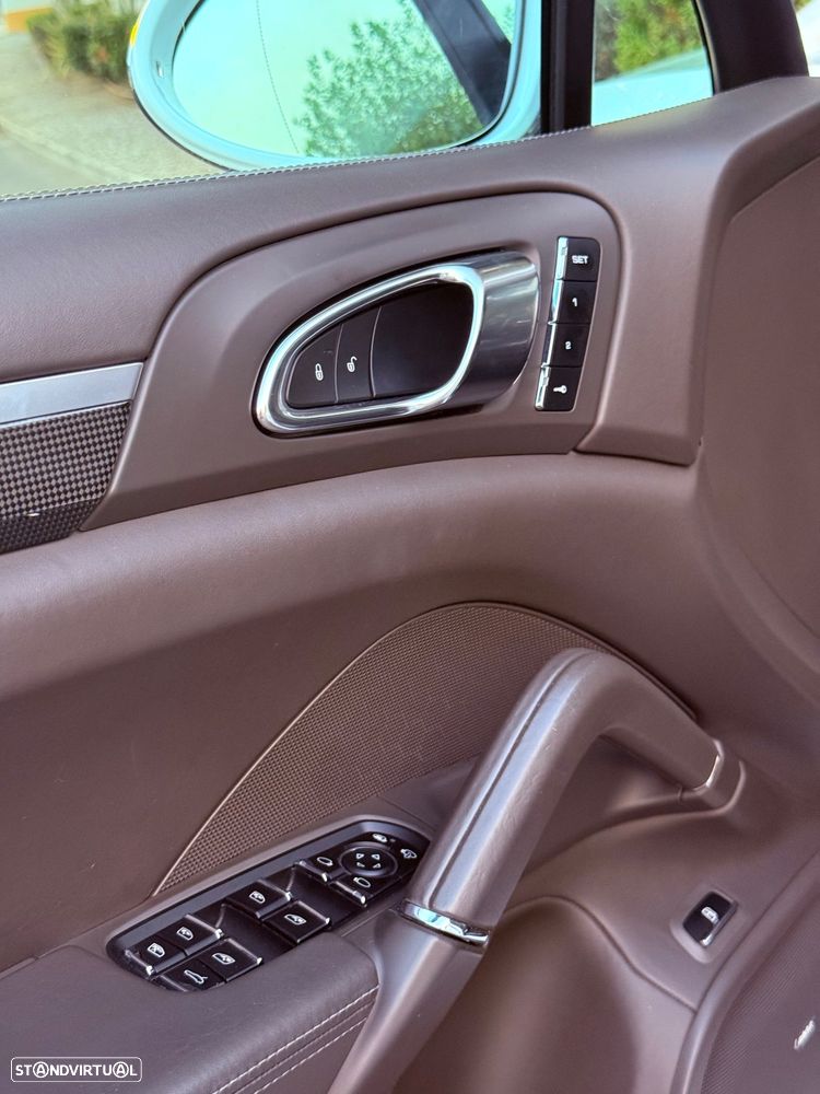 Porsche Cayenne — fotografia 19