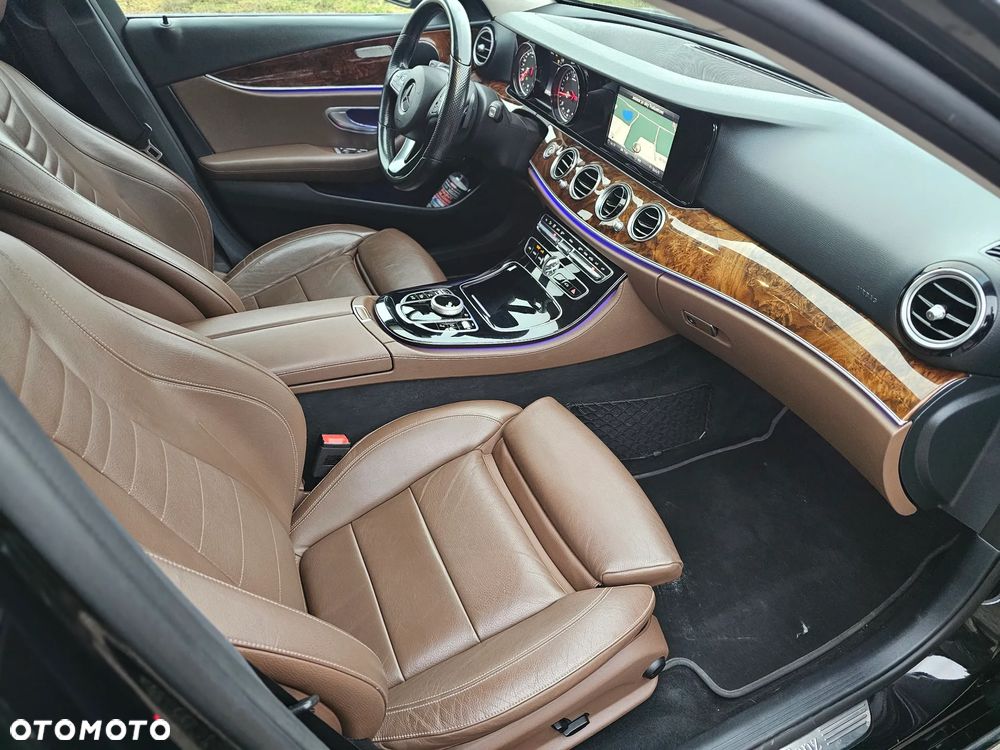 Mercedes-Benz Klasa E 220 d 9G-TRONIC Exclusive - 23