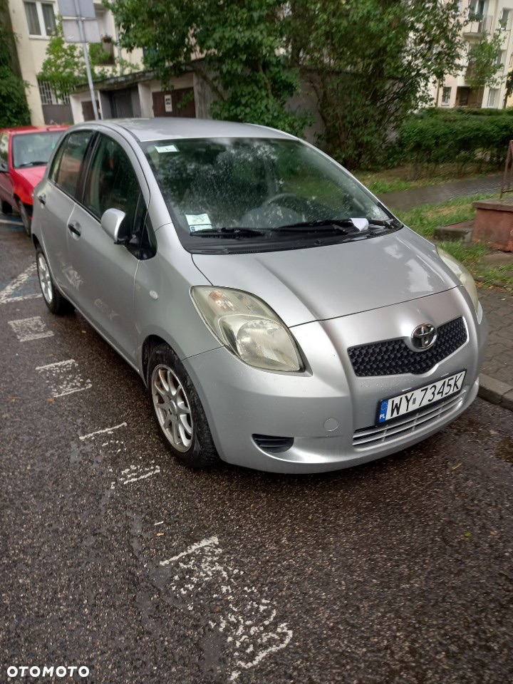 Toyota Yaris - 2