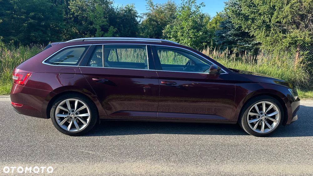 Skoda Superb 2.0 TDI 4x4 Style DSG - 10