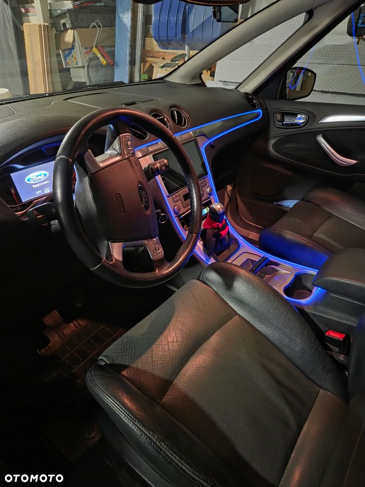 Ford S-Max - 10