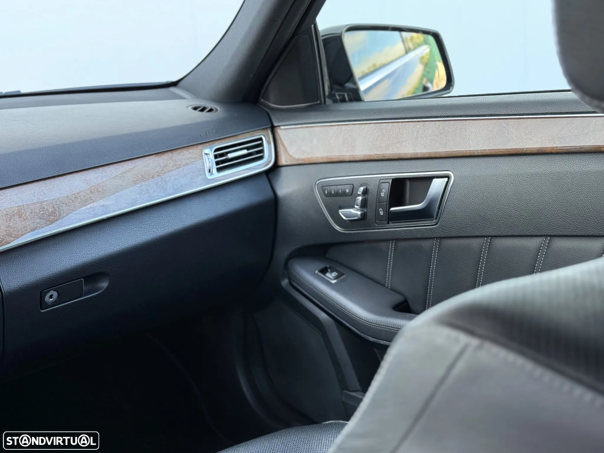 Mercedes-Benz E 350 BlueTEC Elegance BE - 25