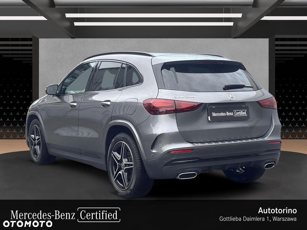 Mercedes-Benz GLA - 3
