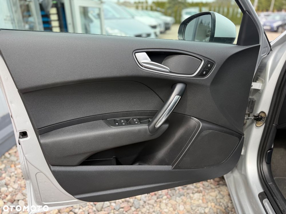 Audi A1 Sportback 1.6 TDI Attraction - 32