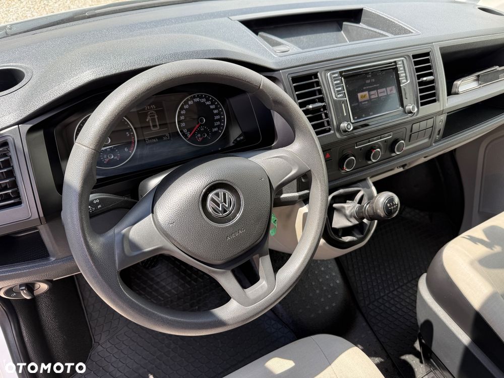 Volkswagen Transporter T6/150KM/Klima/Nawigacja/Full LED reflektory/Kamera cofania/2500kg na haku - 17