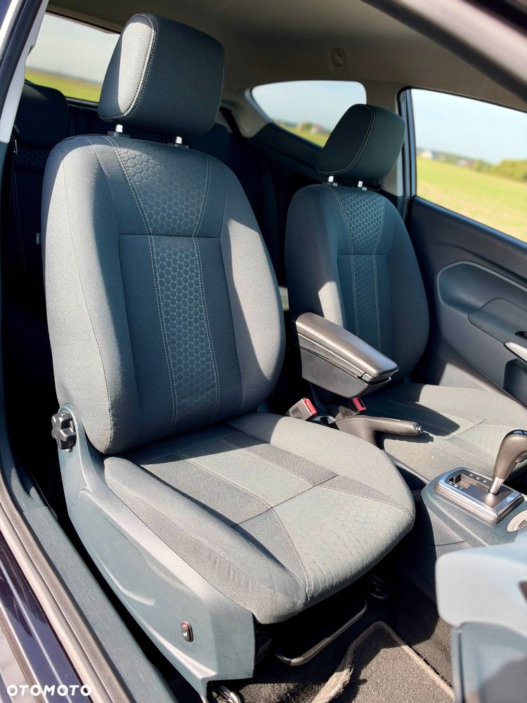 Ford Fiesta 1.4 Autom Titanium - 18