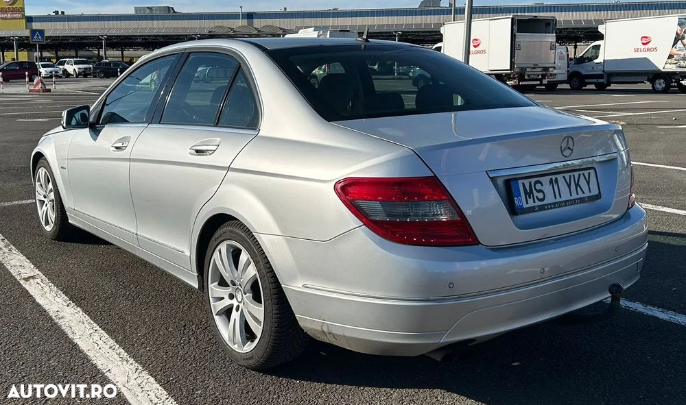 Mercedes-Benz C 180 CGI BlueEFFICIENCY Avantgarde - 6
