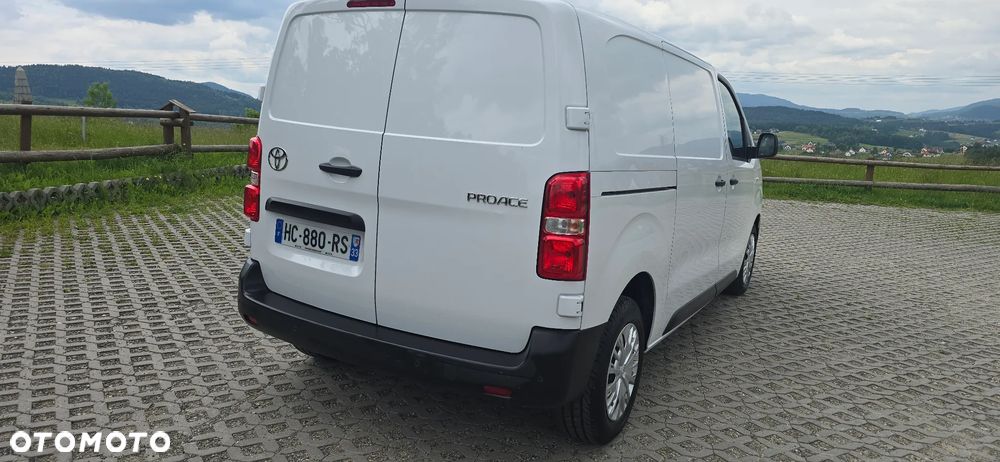 Toyota proace - 11