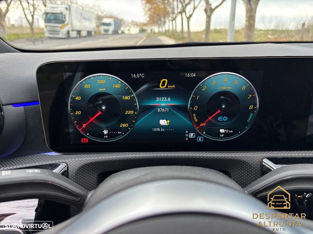 Mercedes-Benz A 250 e 8G-DCT AMG Line - 27