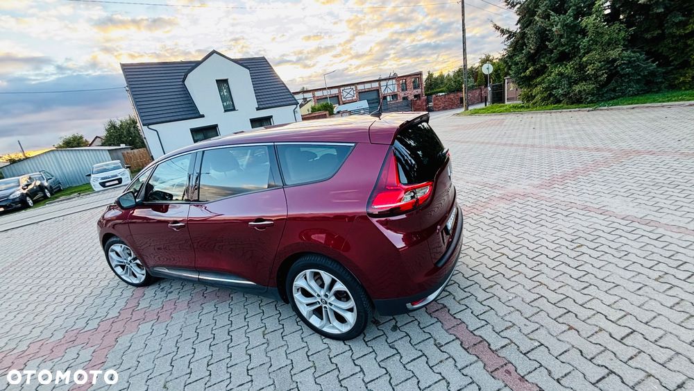 Renault Grand Scenic - 13