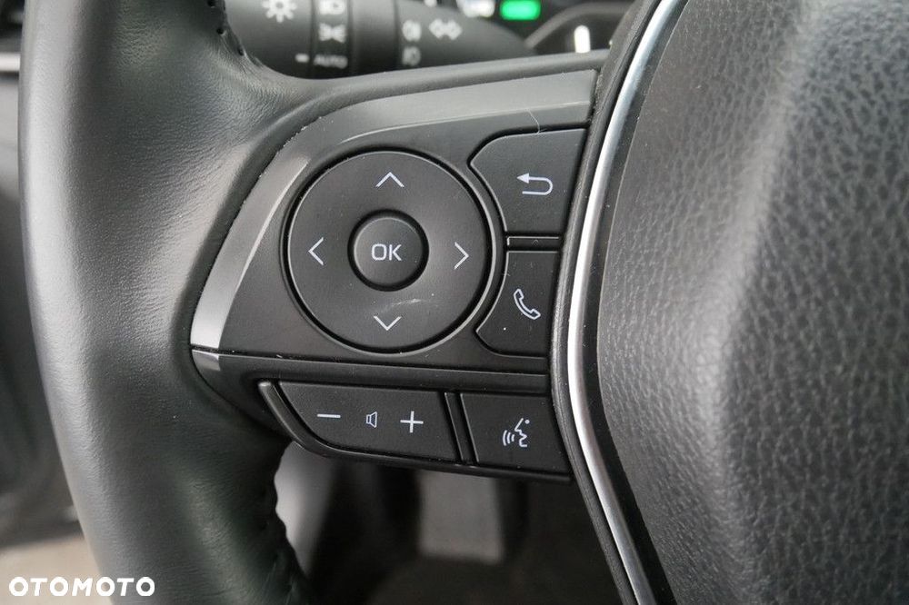 Toyota Camry 2.5 Hybrid Comfort CVT - 23