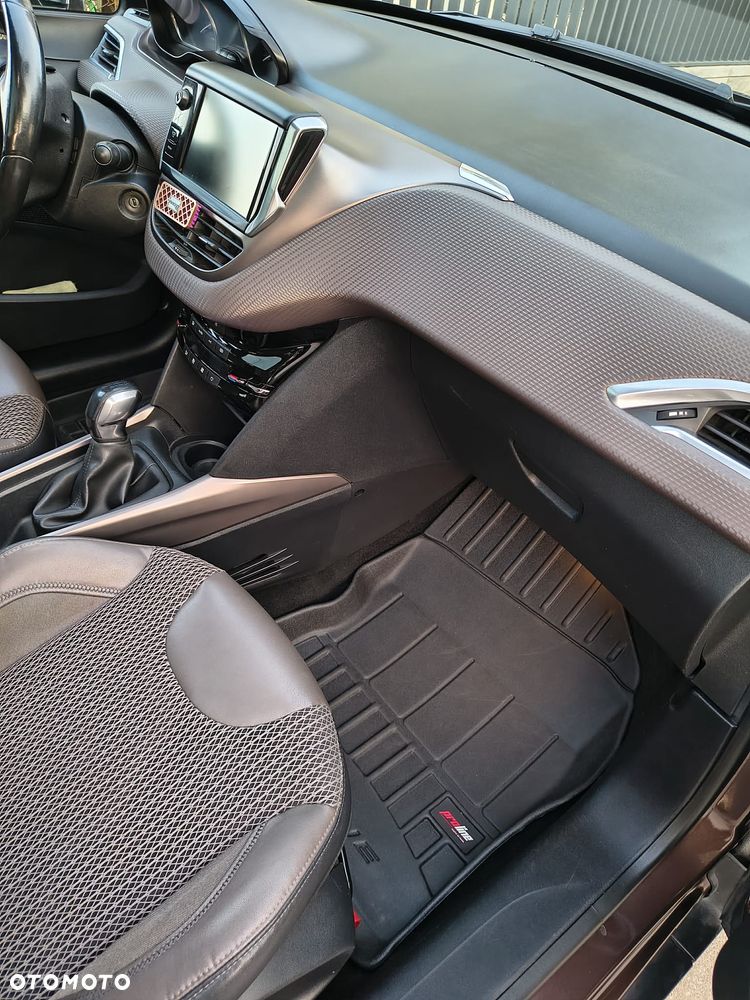 Peugeot 2008 1.6 e-HDi Allure S&S - 12