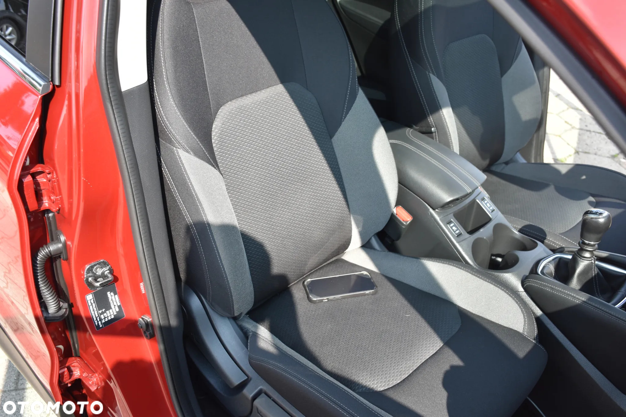 Nissan Qashqai 1.3 DIG-T N-Connecta - 24