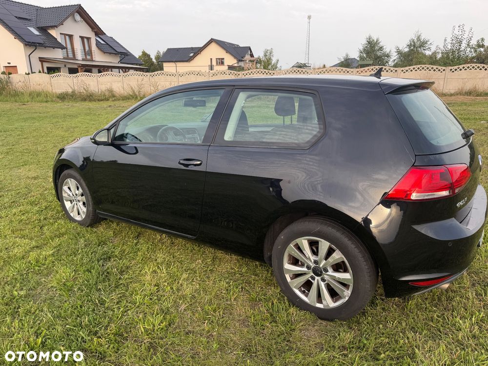 Volkswagen Golf - 6