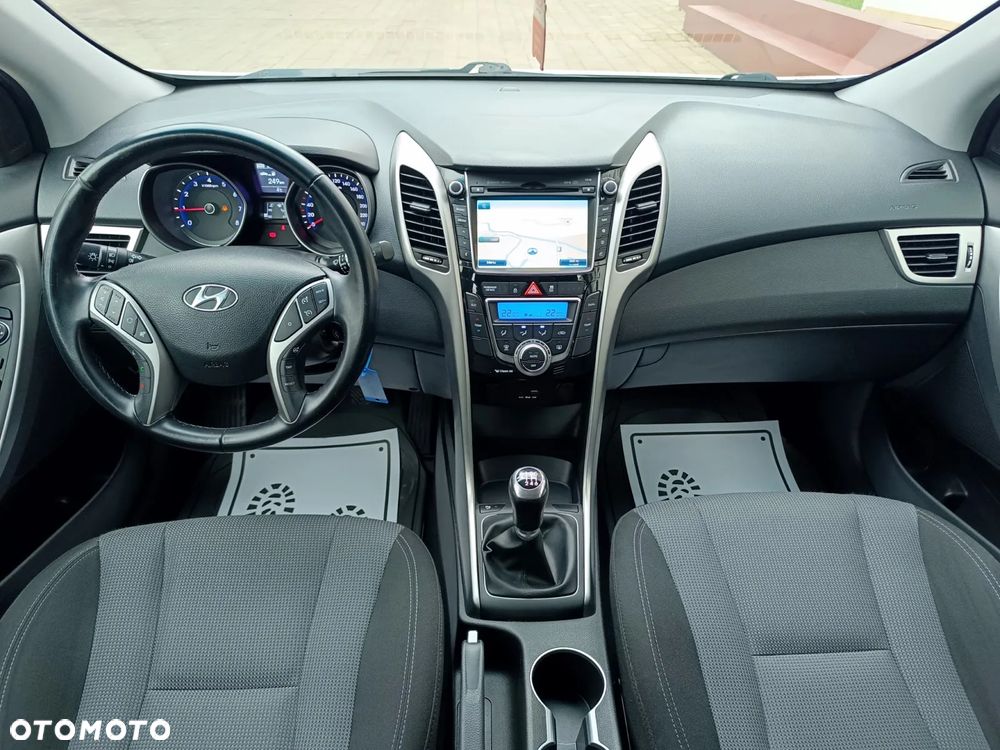 Hyundai i30 blue Kombi 1.6 GDi Style - 27