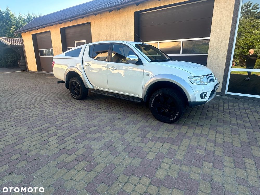 Mitsubishi L200 Pick Up 4x4 Autm Intense Double Cab