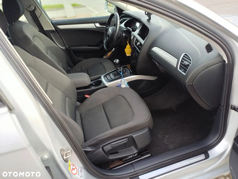 Audi A4 Limousine - 10