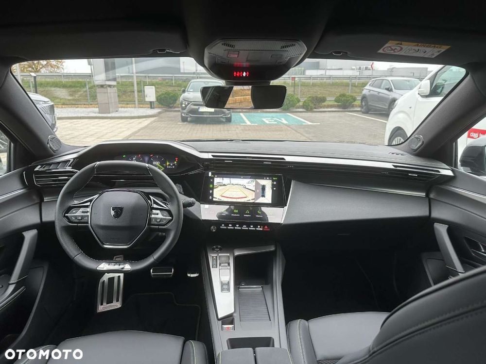 Peugeot 408 - 17