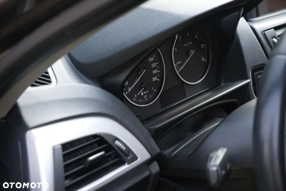 BMW Seria 1 116d EfficientDynamics Edition - 26