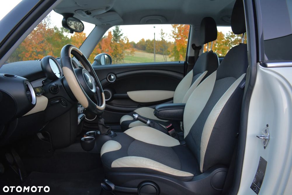 MINI Cooper Standard - 31