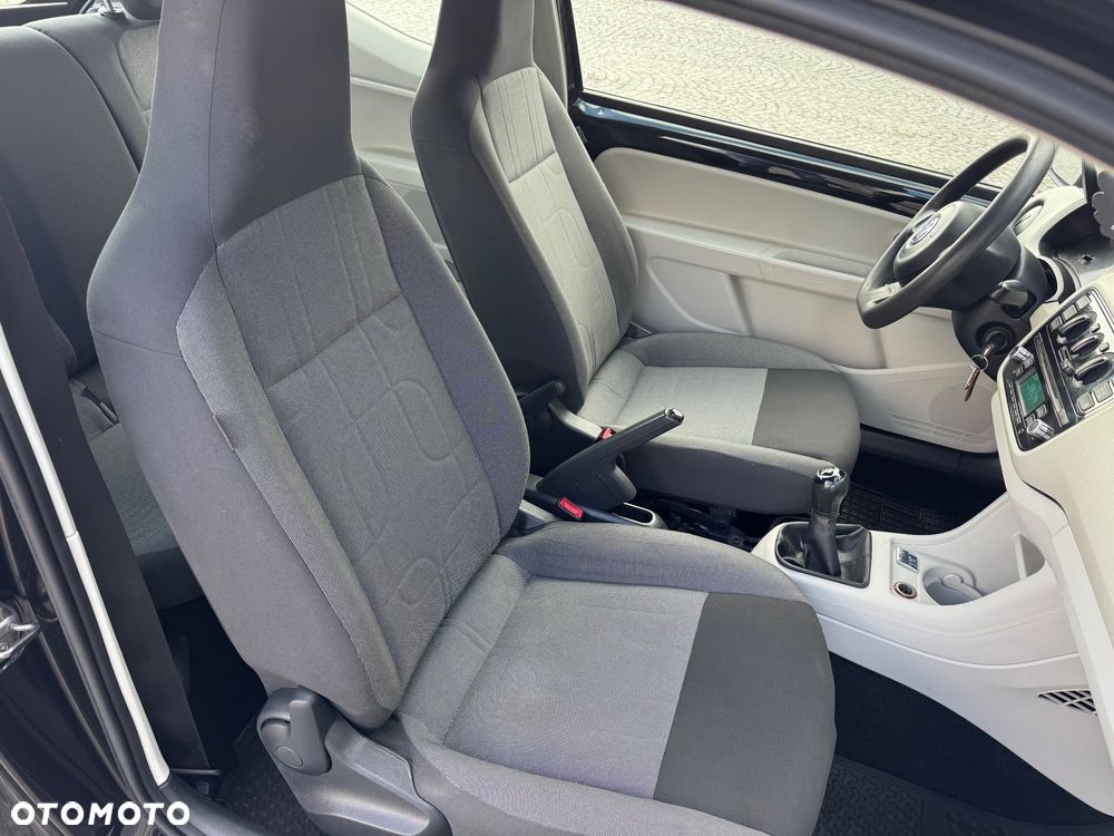 Volkswagen up! black - 16