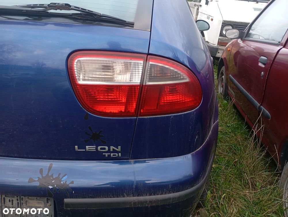 Lampy tył zewnętrzne i błotnik Seat Leon I - 4