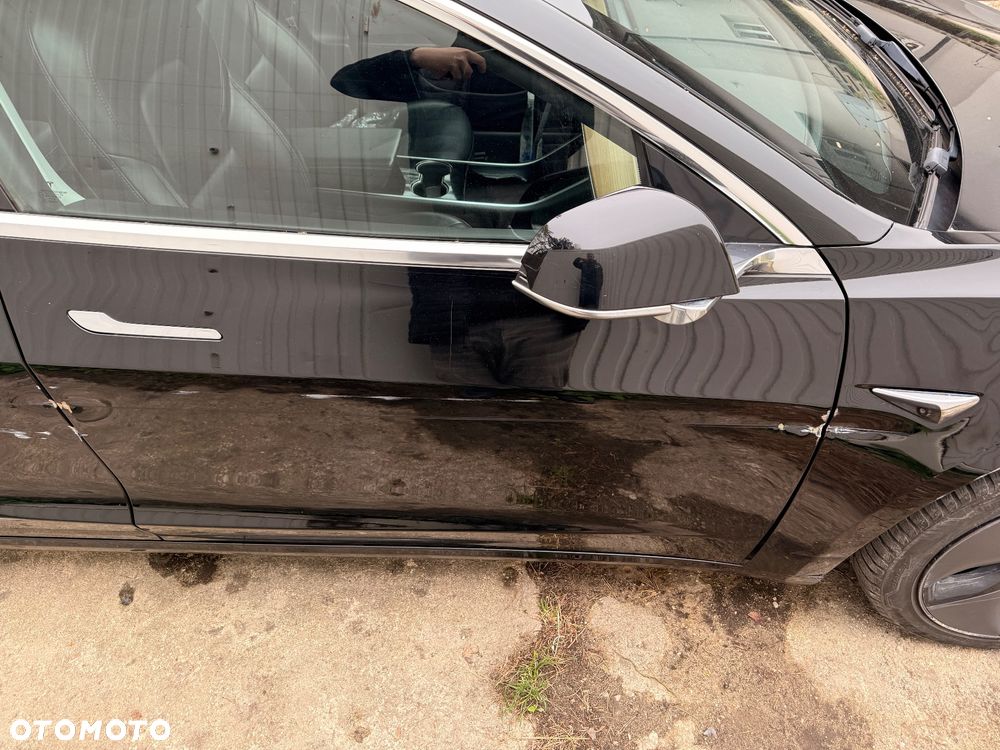 Tesla Model 3 - 8