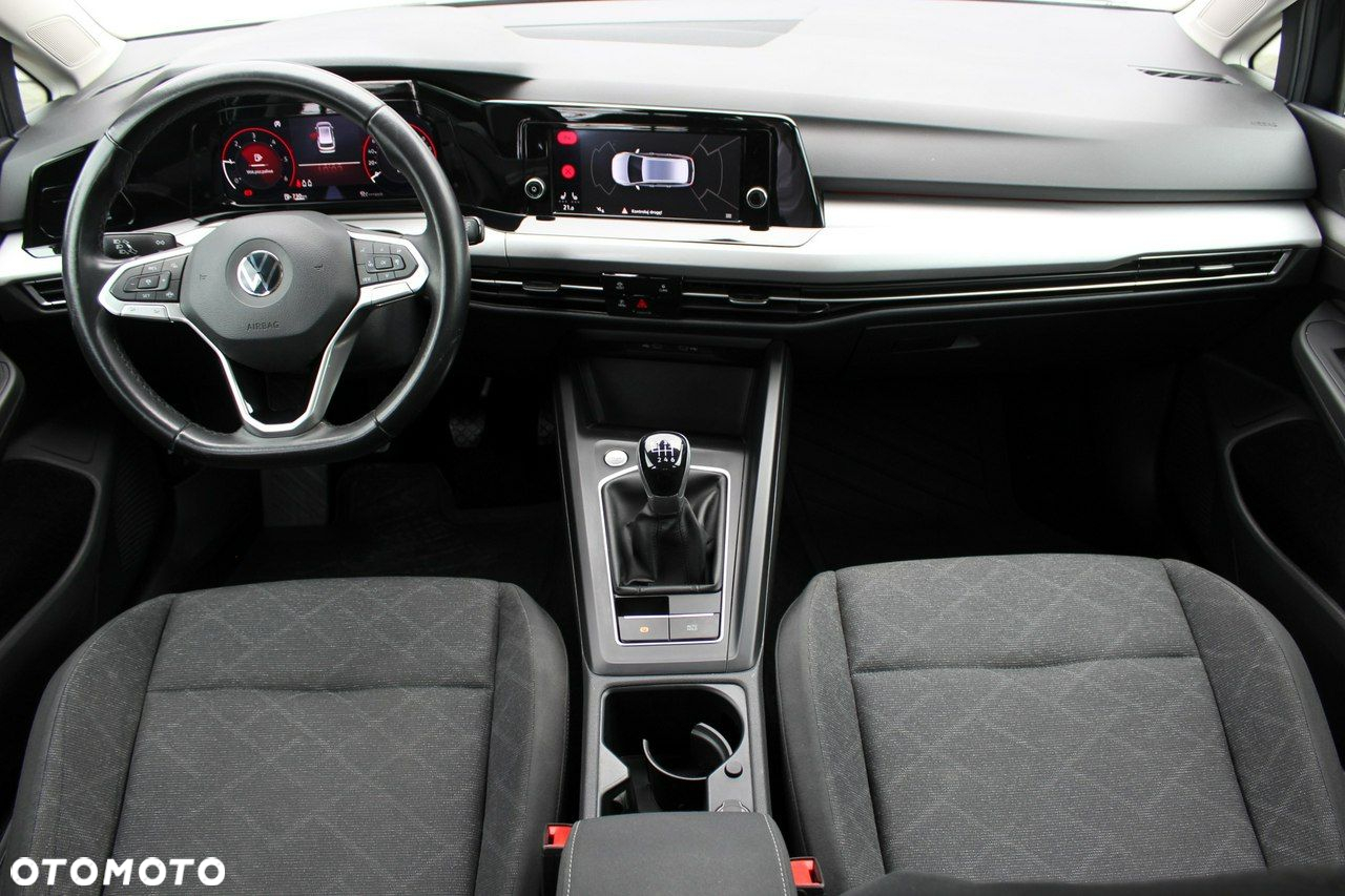Volkswagen Golf - 11