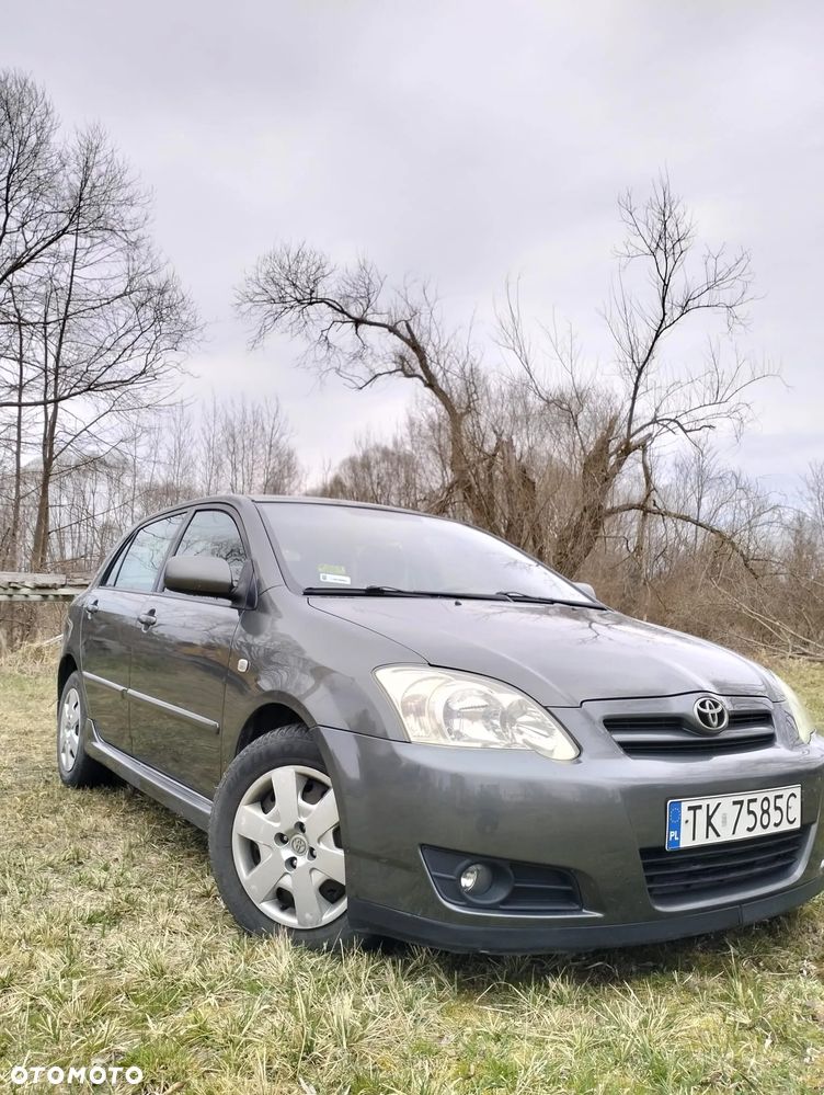 Toyota Corolla 2.0 D-4D Executive - 8