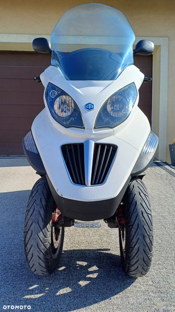 Piaggio MP-3 - 13