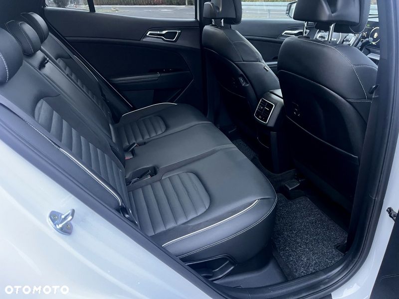 Kia Sportage 1.6T-GDI AWD GT-Line - 13