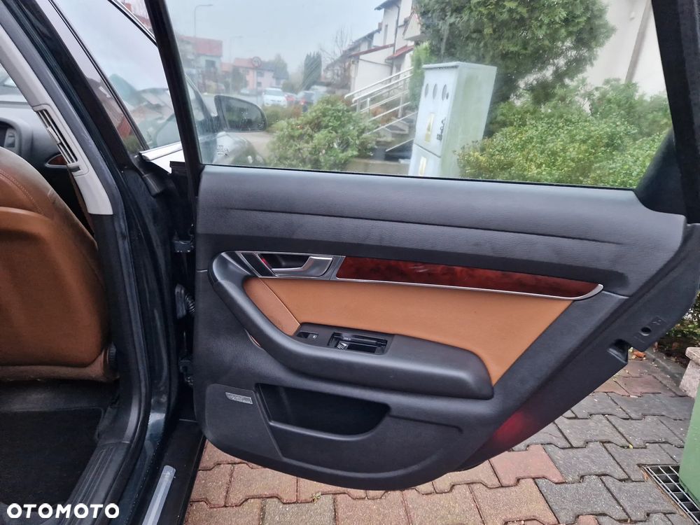 Audi A6 Avant - 16