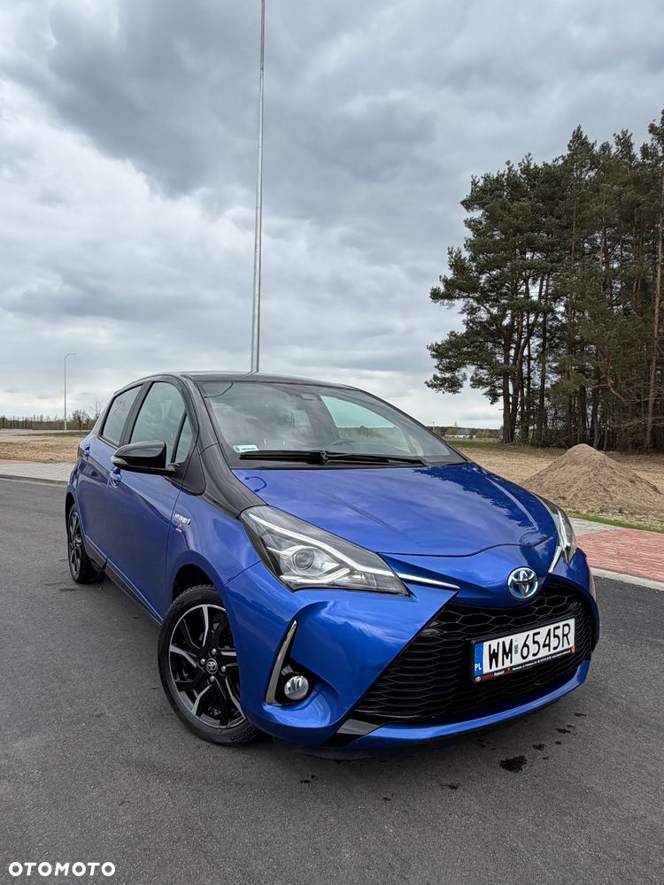 Toyota Yaris Hybrid 100 Selection - 14
