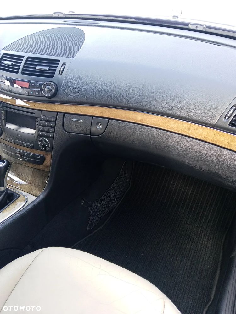 Mercedes-Benz Klasa E - 14