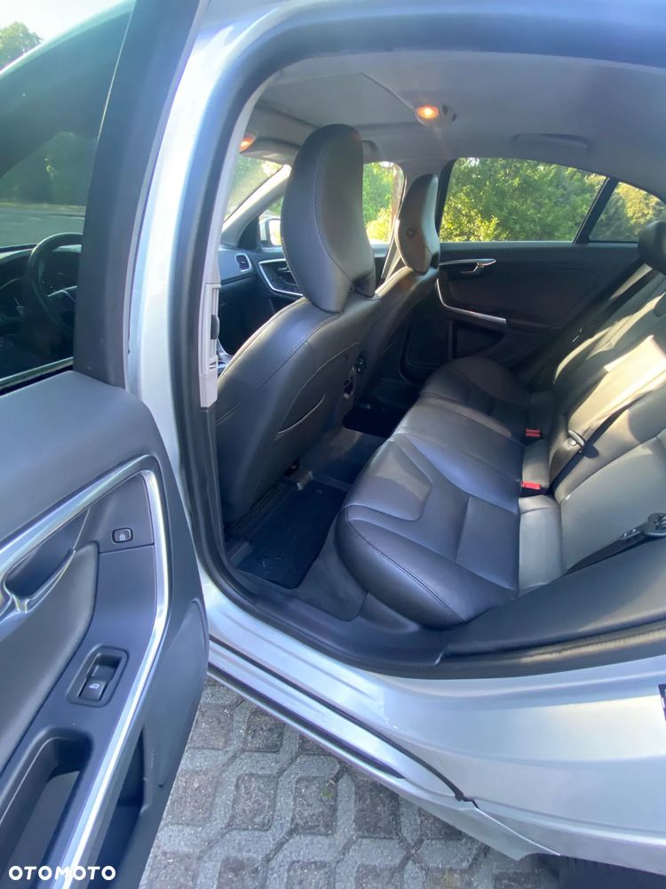 Volvo S60 T5 Drive-E Base - 14