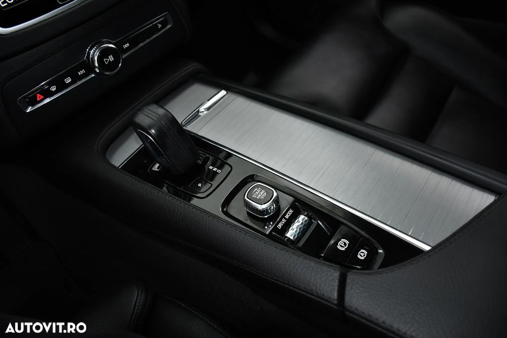 Volvo XC 90 T8 AWD Recharge Geartronic Inscription Expression - 15