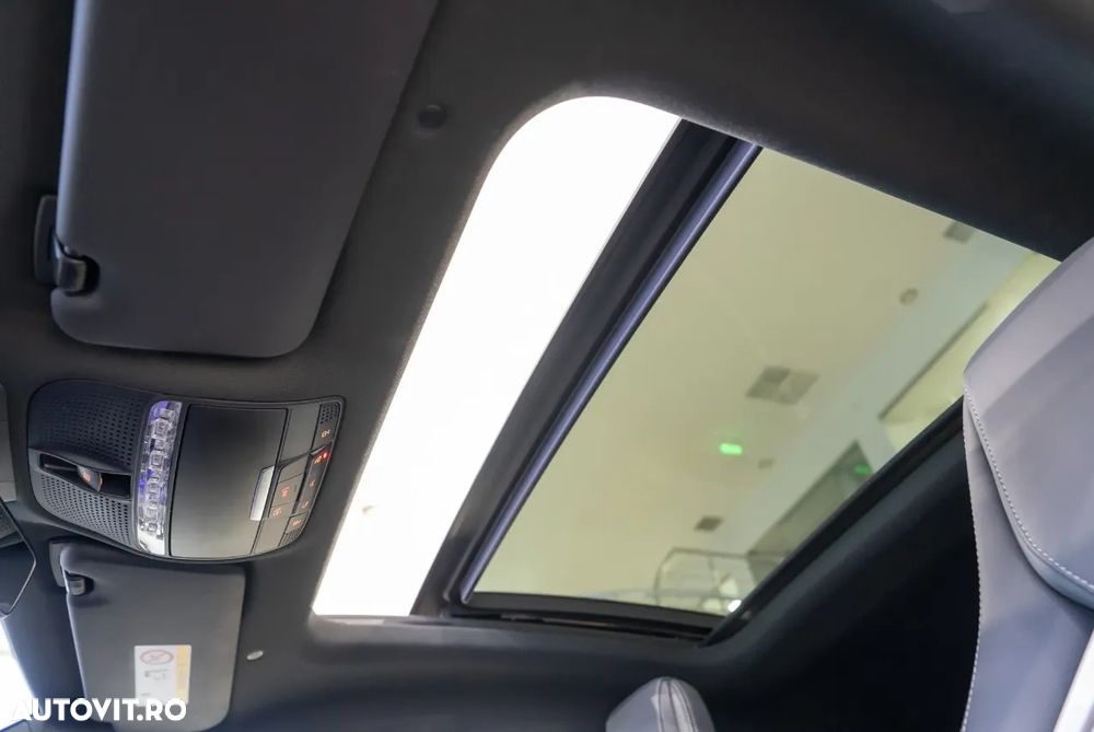 Mercedes-Benz C 63 AMG - 17