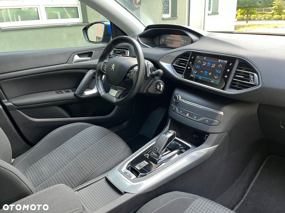 Peugeot 308 BlueHDi 130 EAT8 Business - 6