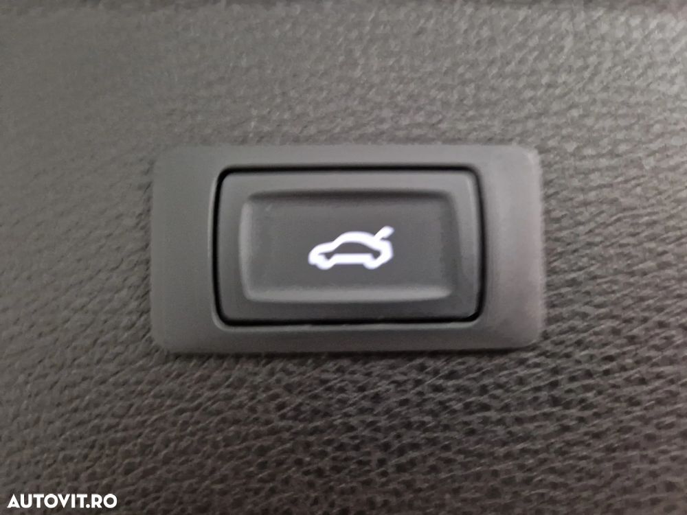 Audi Q5 40 TDI quattro S tronic S line - 28