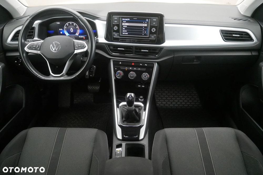 Volkswagen T-Roc - 8