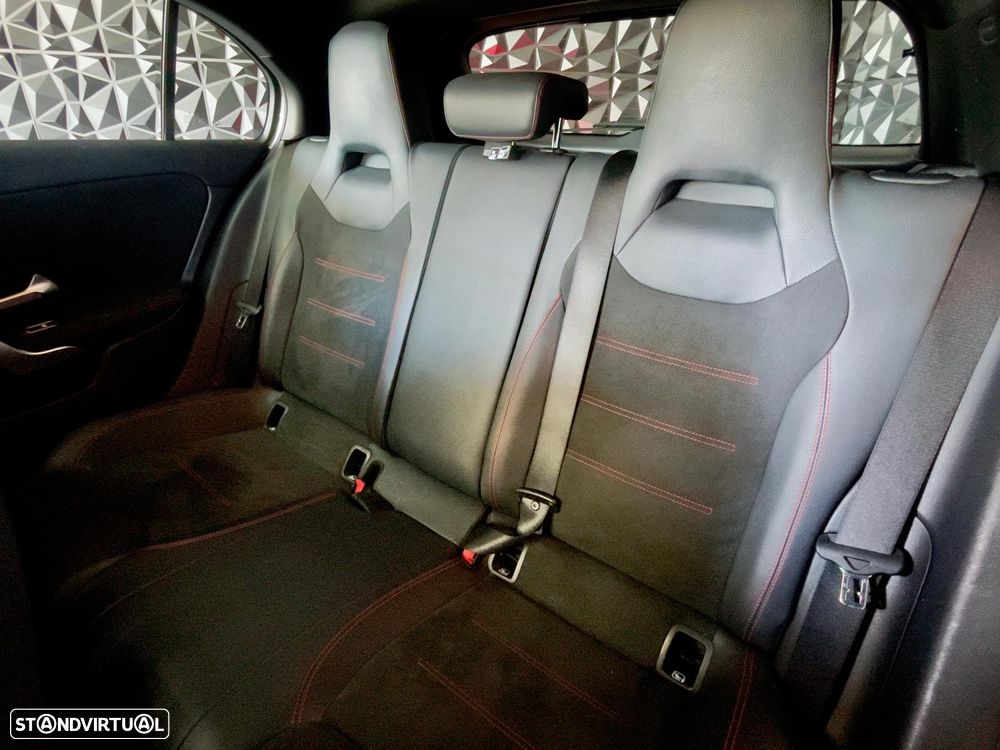 Mercedes-Benz A 250 e AMG Line - 23