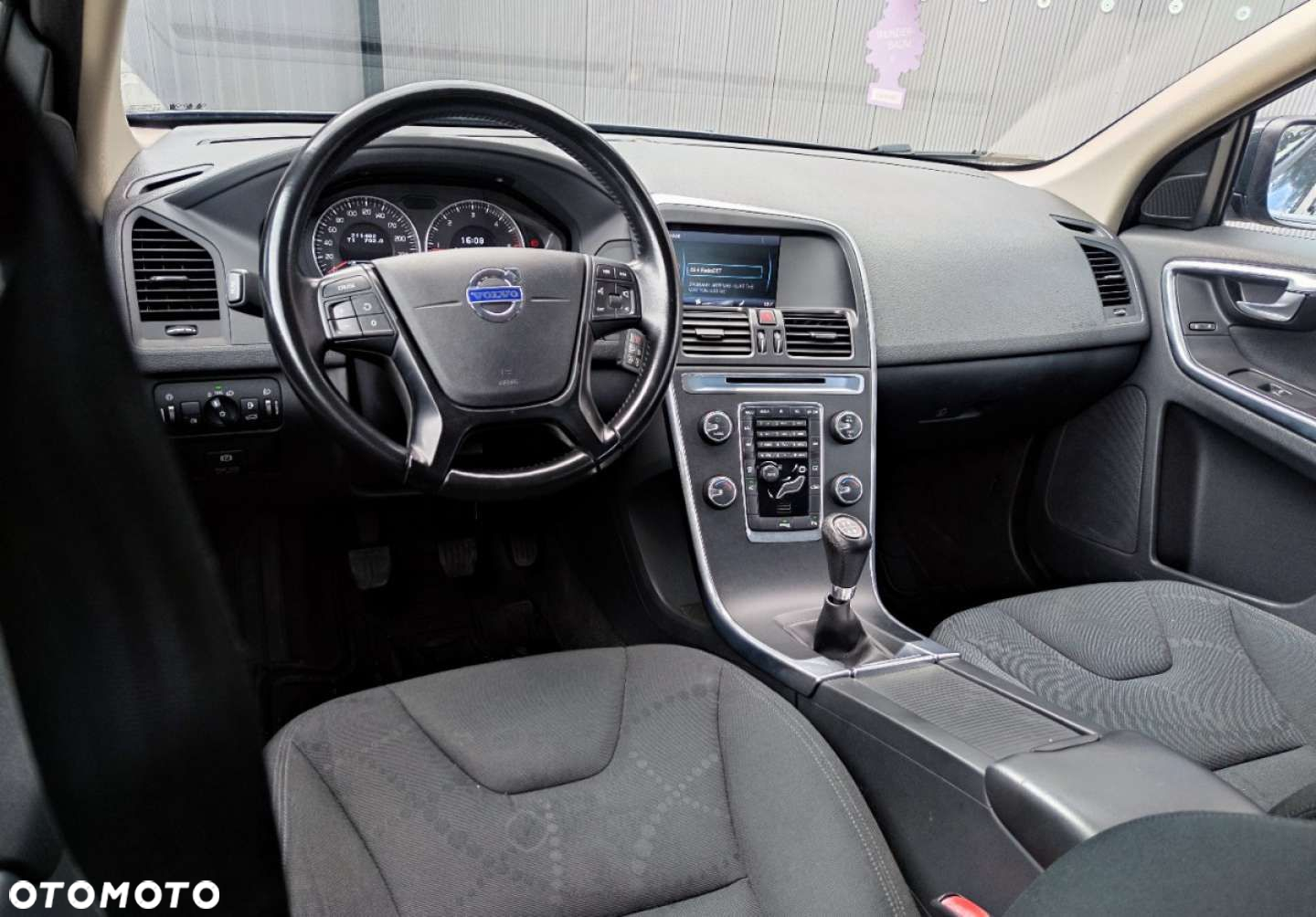Volvo XC 60 DRIVe Kinetic - 26