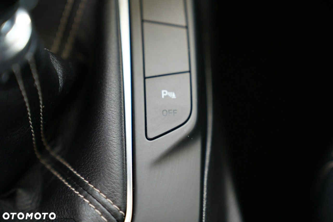 Ford Kuga - 29
