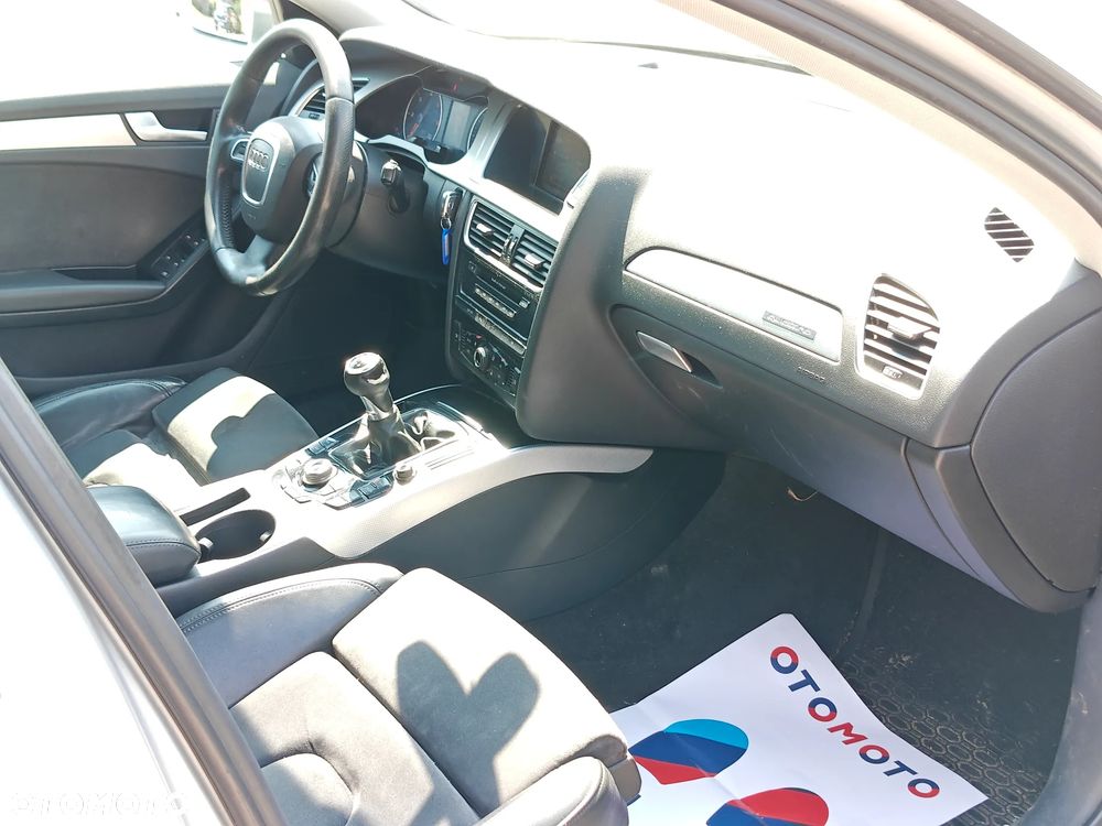 Audi A4 Avant 2.0 TDI DPF quattro Attraction - 11