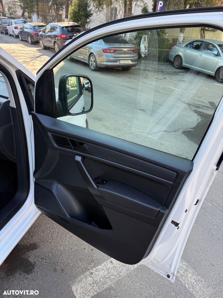 Volkswagen Caddy Maxi 2.0 TDI 75 kW Life - 27