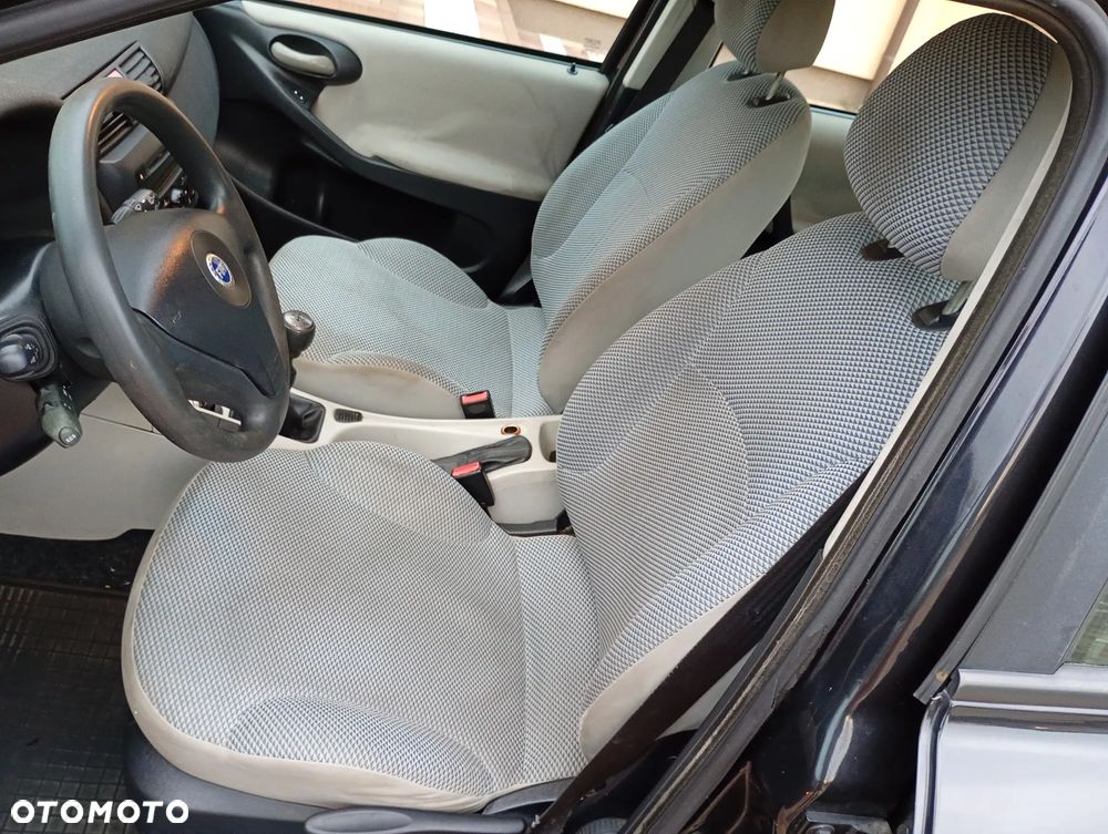 Fiat Stilo 1.6 16V Actual - 4