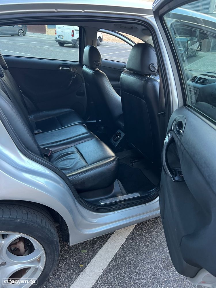 Alfa Romeo 147 1.9 JTD 16V Executive - 8