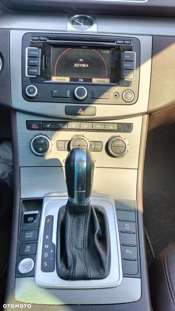 Volkswagen Passat - 15