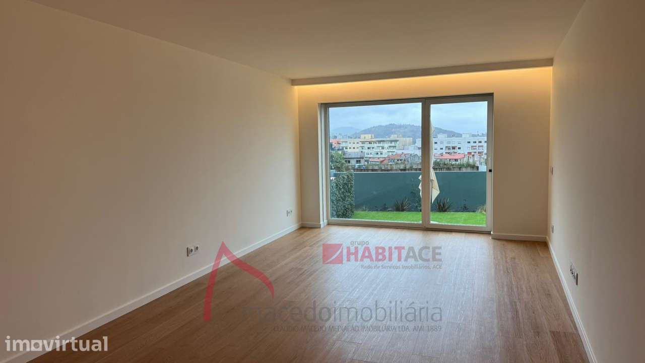 Moradia T3 para venda no Centro Histórico de Braga - Grande imagem: 3/38