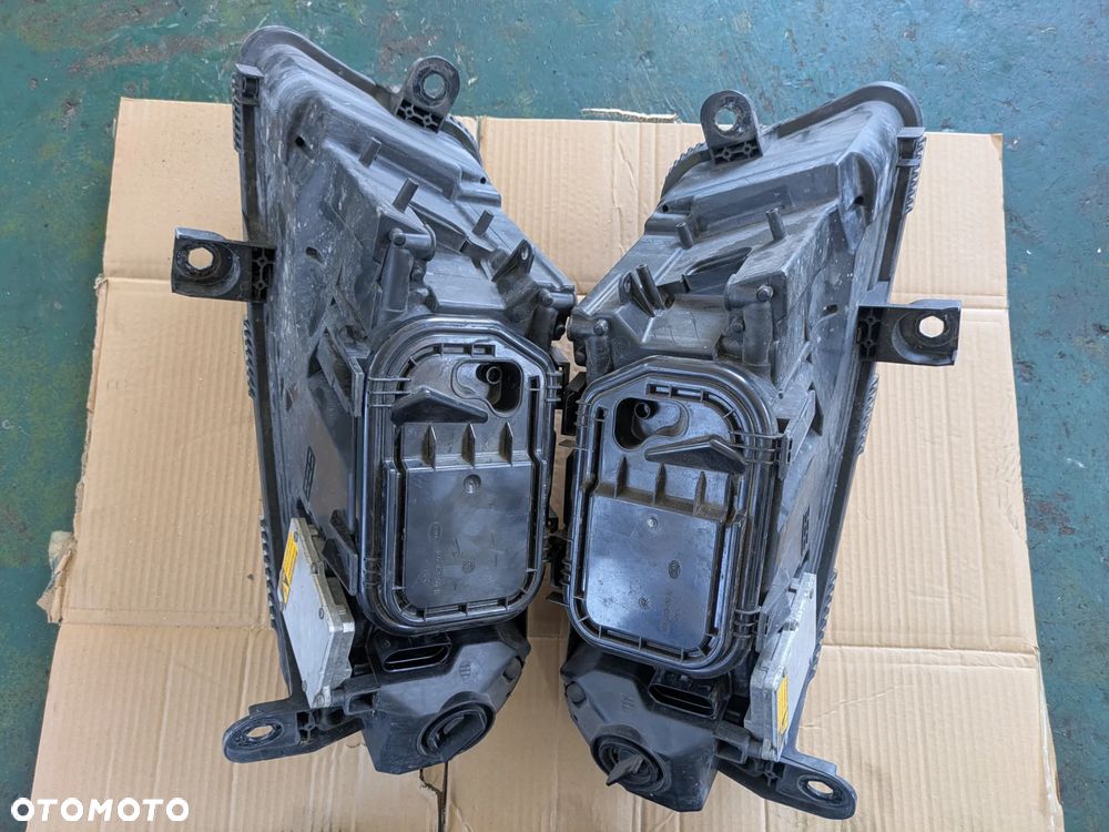 Komplet lamp lewa + prawa xenon Audi A6 C6 europa - 3